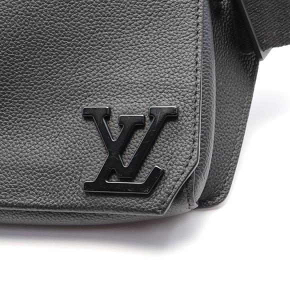 Louis Vuitton Bum Bag NV Waist Body Grain Leather Aerogram Men's Black M57081 - Picture 7 of 8